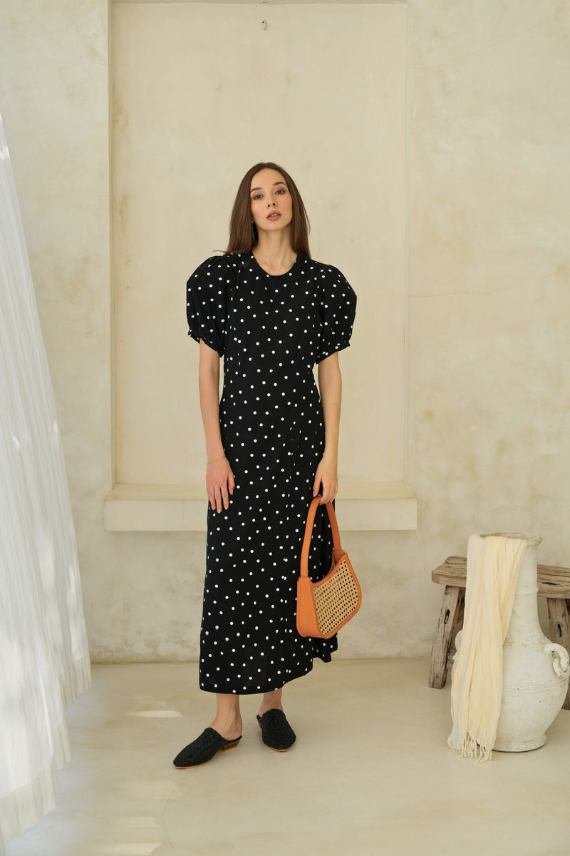 black and white polka dot dress with puff sleeves Poppy Puffy Dots Maxi in it has pockets Model Isabella Black V-Neck Tulle Short Color:Blue Melange