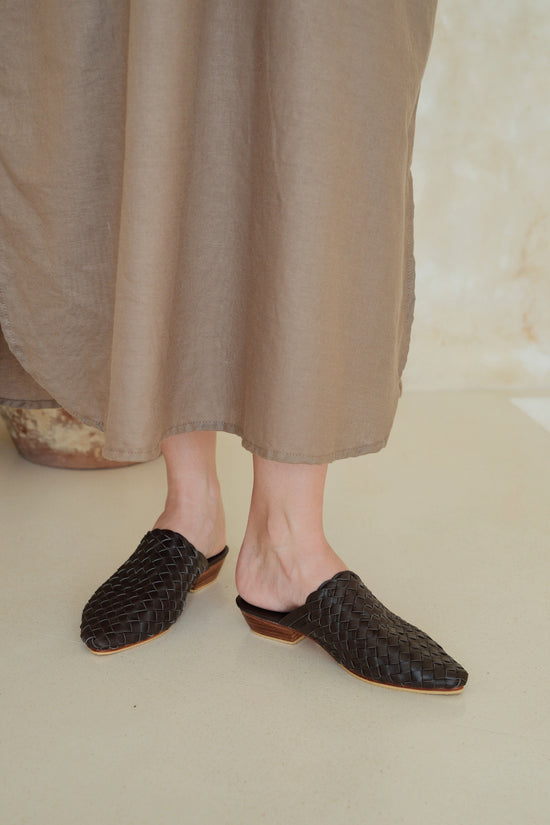 Paris woven sales mule