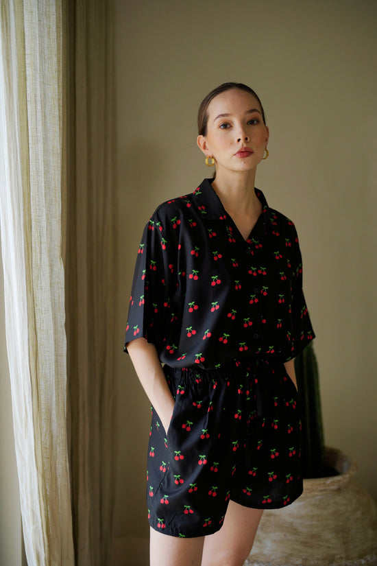 Nostalgic Cherry-Print Travel Button-Up Shirt