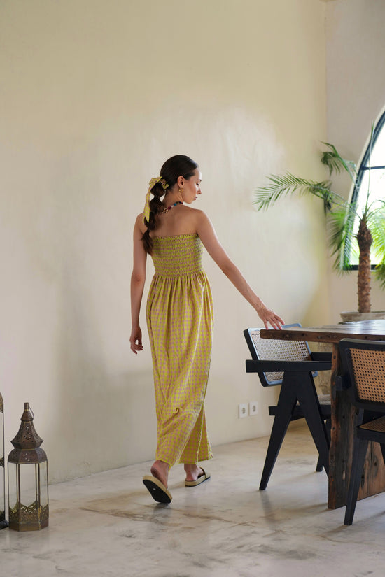 PRE-ORDER! Ava Strapless Crinkle Gingham Dress in Lemonade