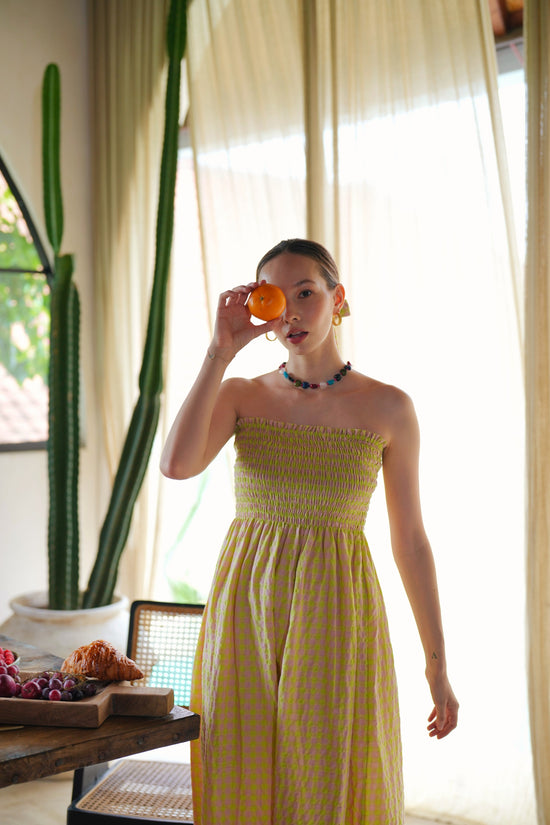 PRE-ORDER! Ava Strapless Crinkle Gingham Dress in Lemonade