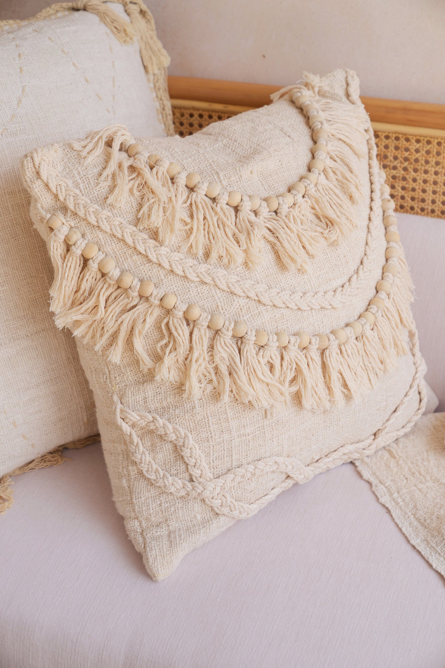 Leía Organic Cotton Fringe Throw Pillow Cover