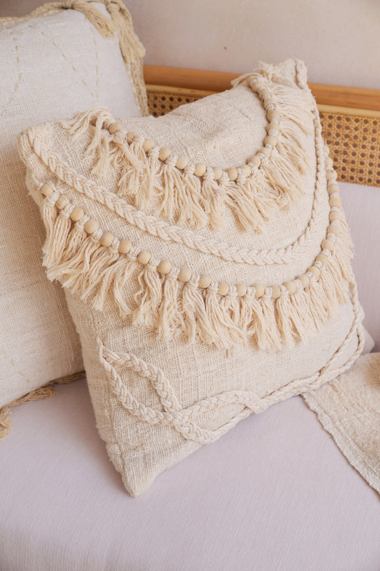 Leía Organic Cotton Fringe Throw Pillow Cover