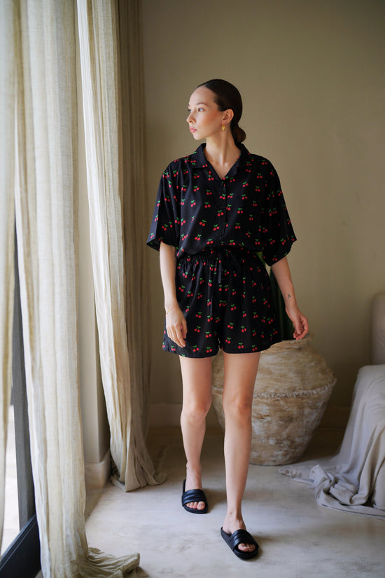 Nostalgic Cherry-Print Travel Button-Up Shirt