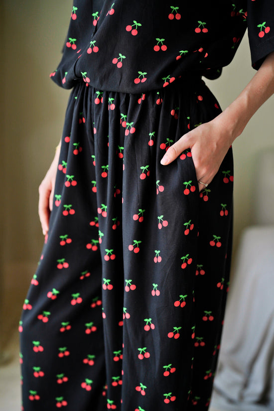 Nostalgic Cherry-Print Travel Pants Ankle Length