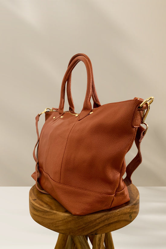 Load image into Gallery viewer, Ellie Handmade Leather Tote in Sienna
