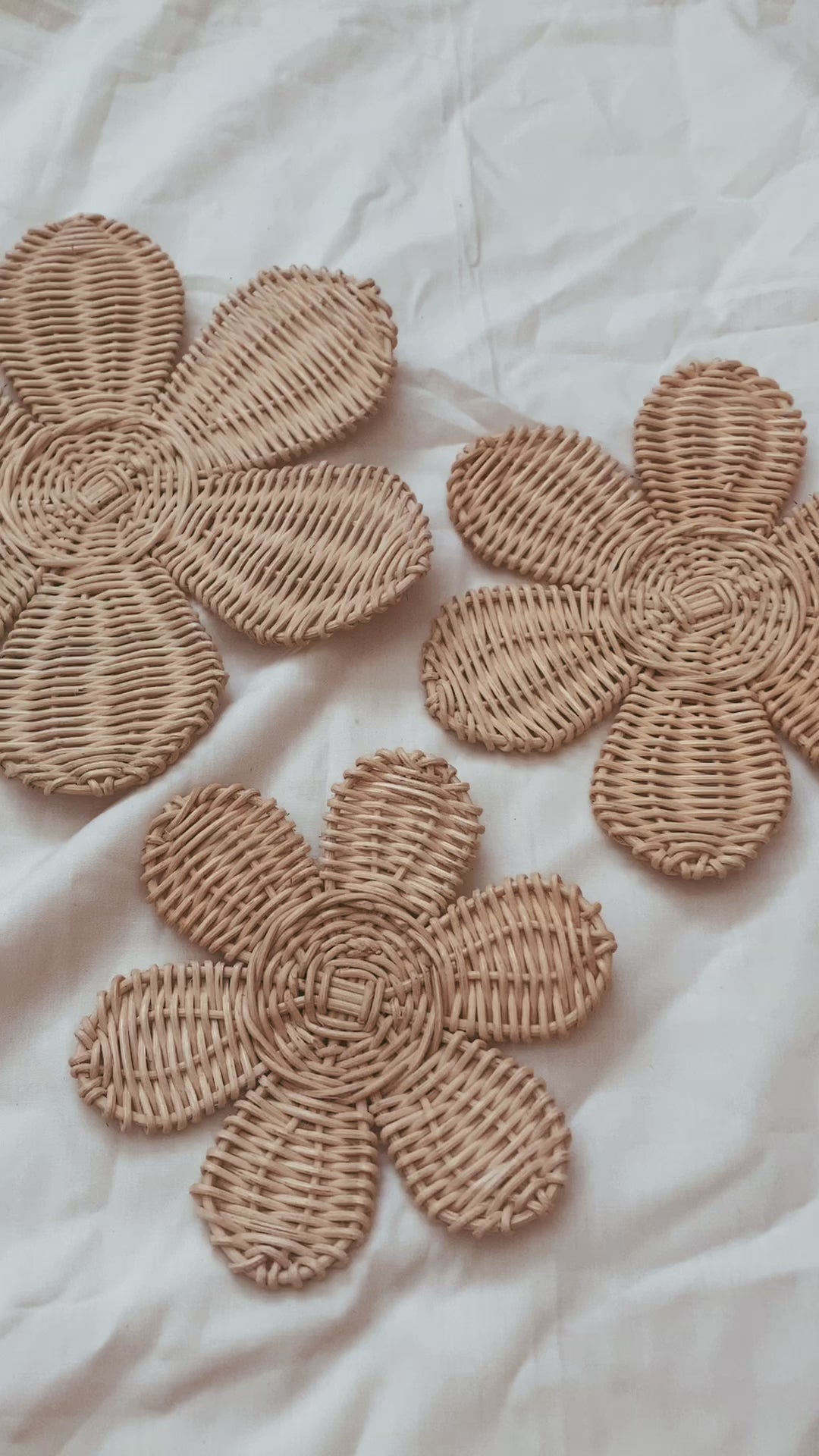 Load and play video in Gallery viewer, Rattan Flowers Wall Decor Set
