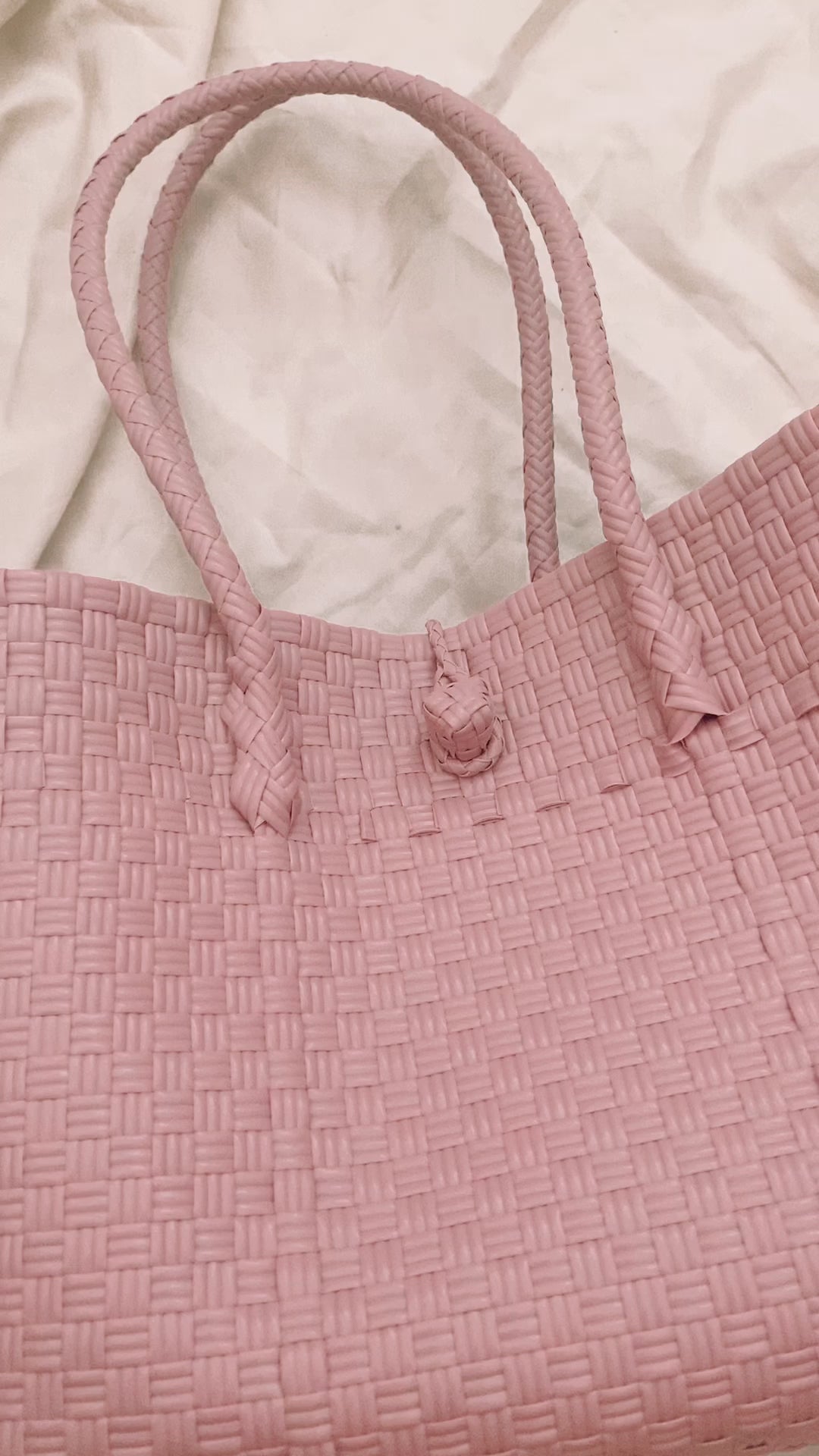 Load and play video in Gallery viewer, Lola Recycled Plastic Woven Tote Large - Dusty Pink

