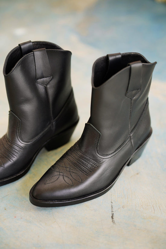 Kamila Cowboy Leather Boots in Black