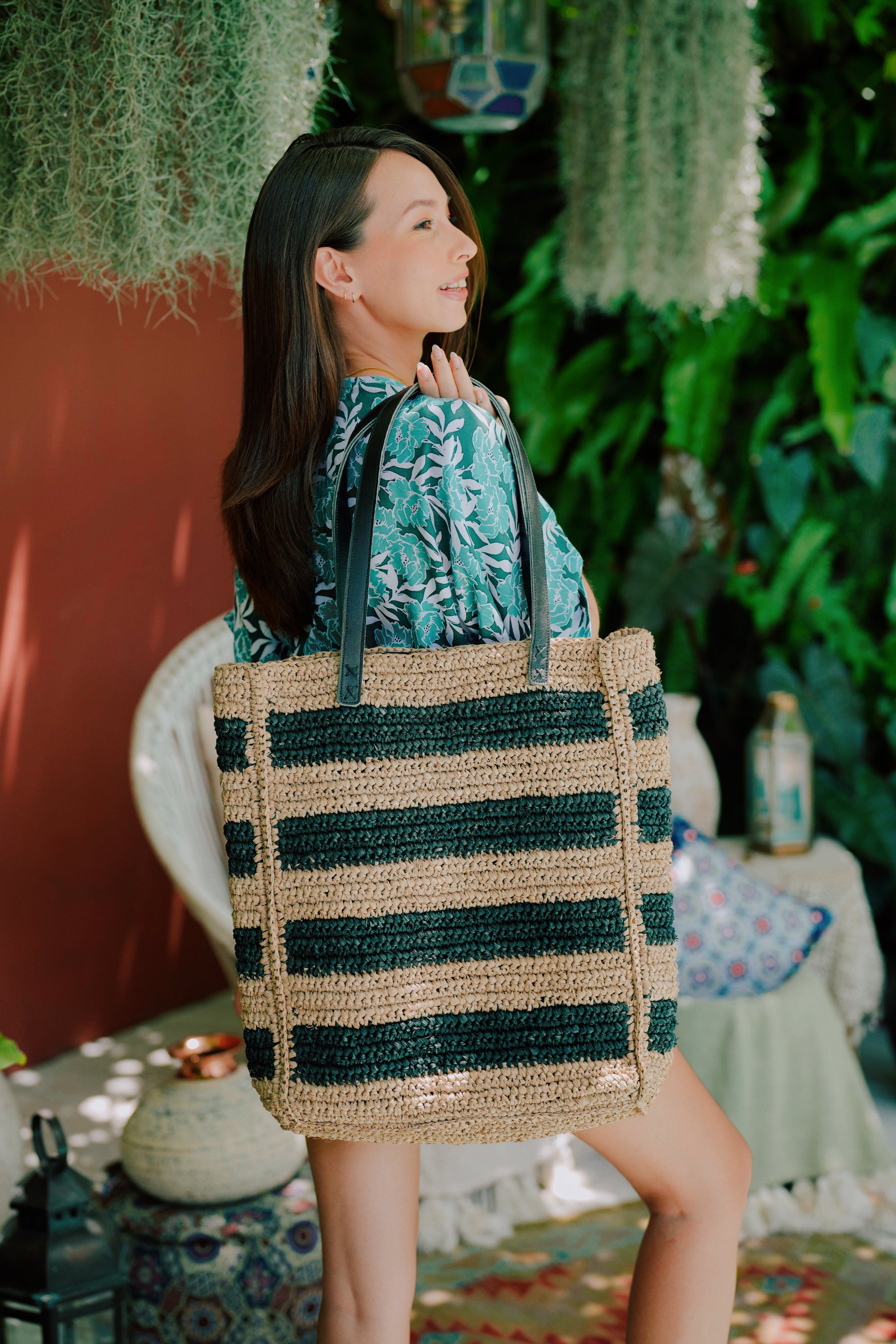 トートバッグ Ami Raffia Tote Bag AMI Paris logo-embroidered Raffia Tote Bag | Neutrals | FARFETCH