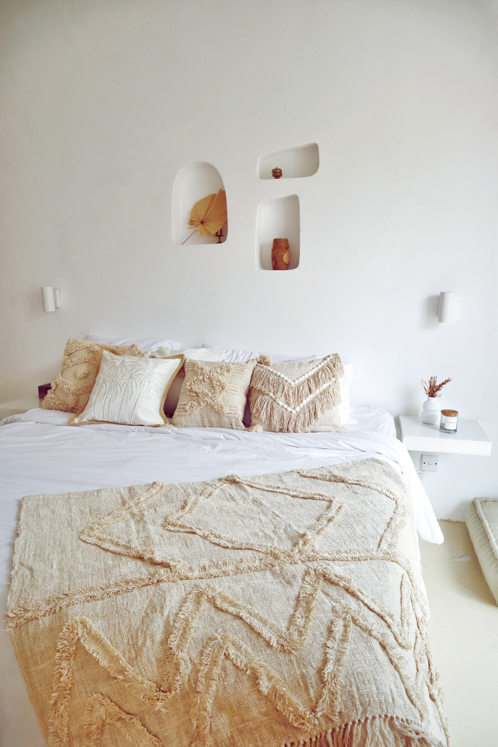 Brielle Hand-loomed Organic Cotton Throw Blanket in Cream
