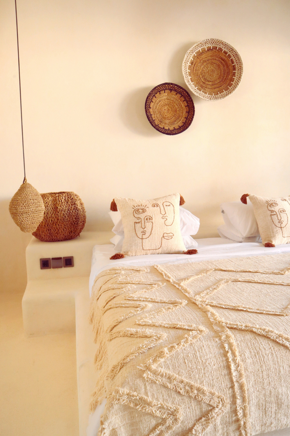 Brielle Hand-loomed Organic Cotton Throw Blanket in Cream