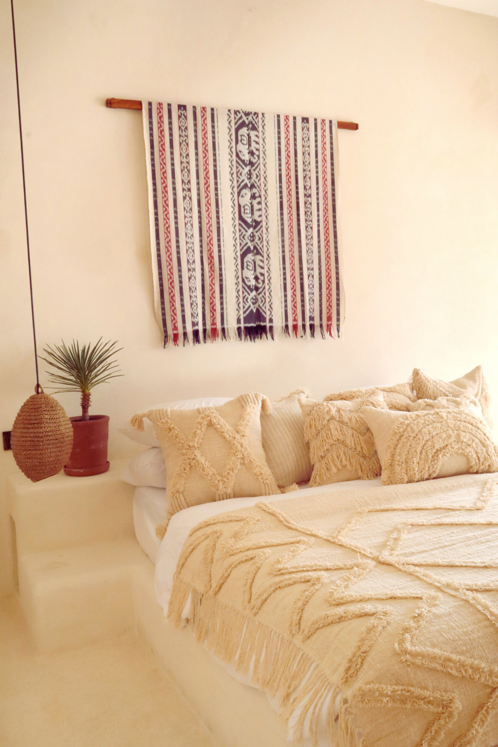 Brielle Hand-loomed Organic Cotton Throw Blanket in Cream