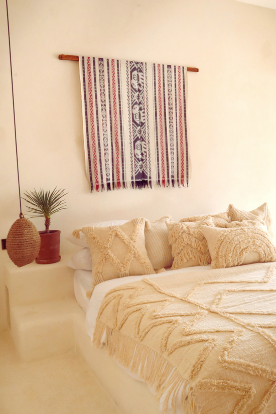 Brielle Hand-loomed Organic Cotton Throw Blanket in Cream