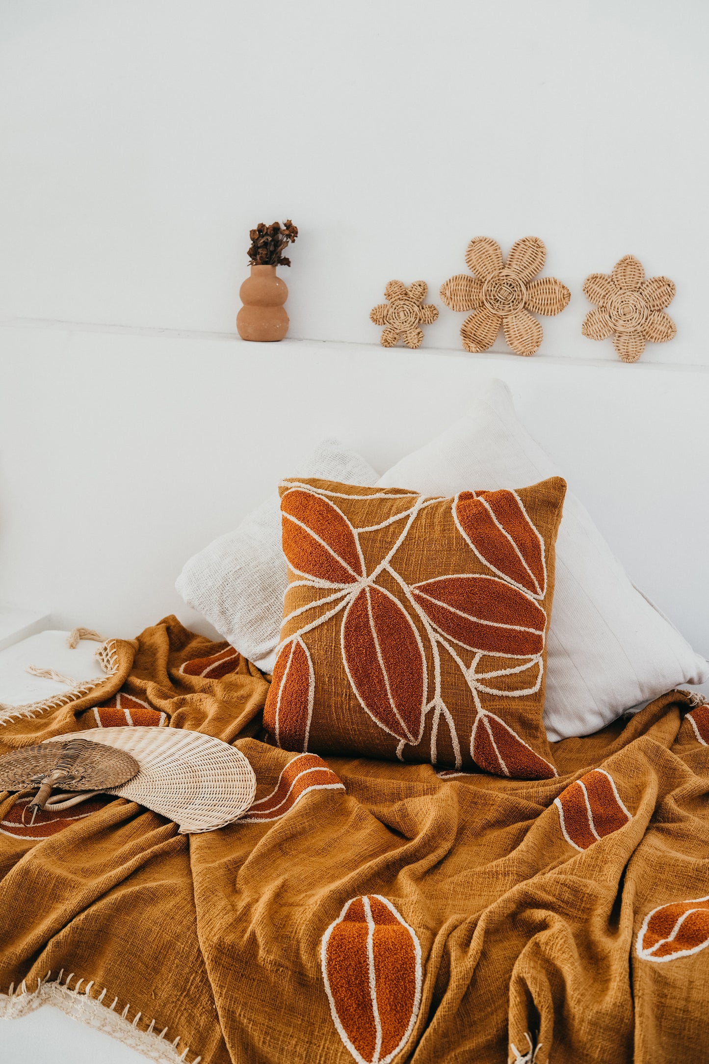 Rattan Flowers Wall Decor Set