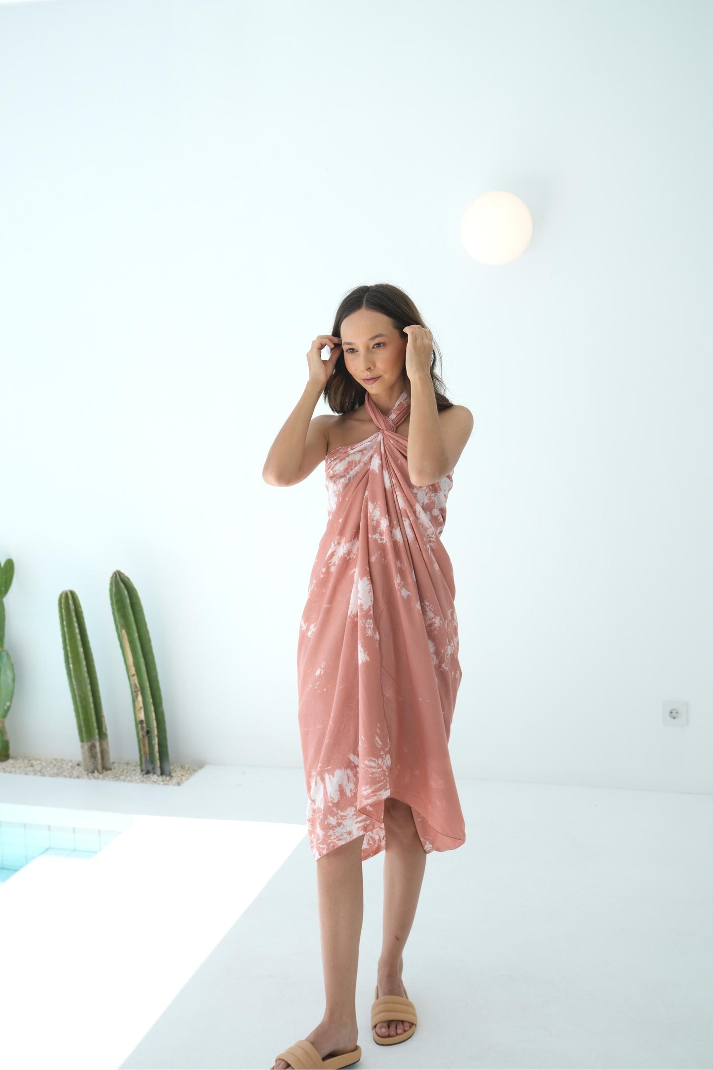 Load image into Gallery viewer, Martha Beach Hand Dyed Sarong in Pink
