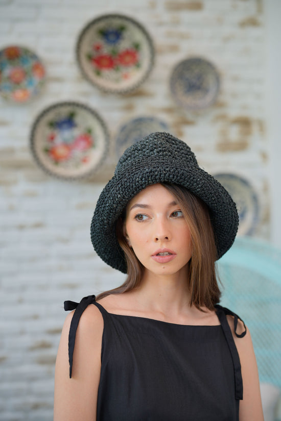 Load image into Gallery viewer, Millie Handwoven Raffia Straw Hat - Solid Black
