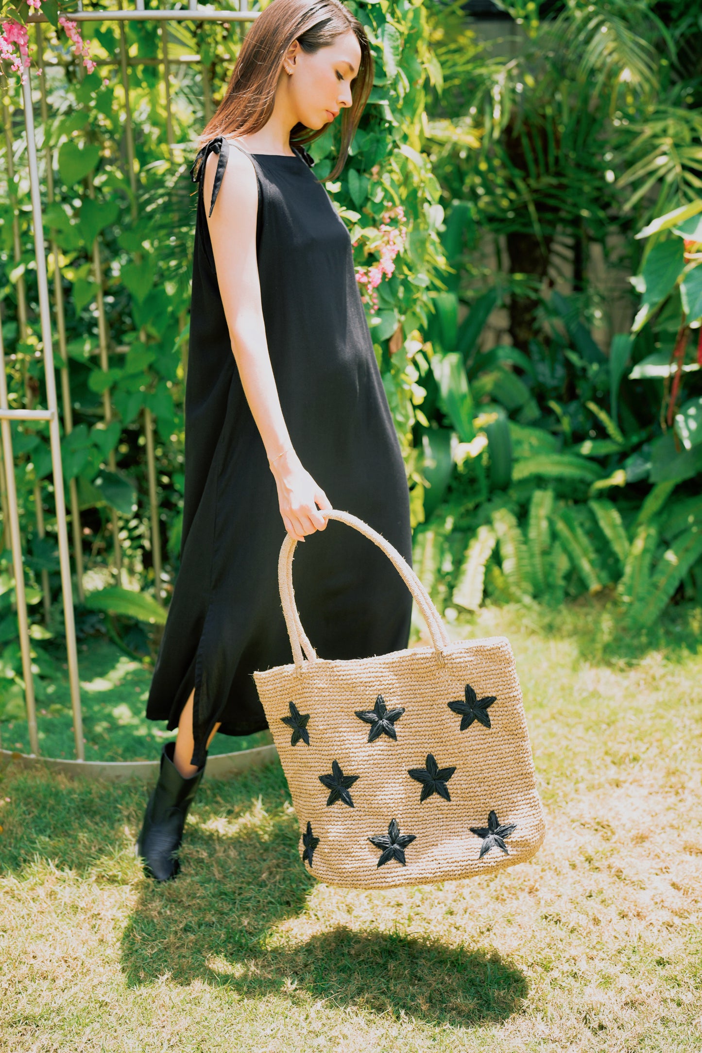 Morgan Stars Pattern Raffia Tote