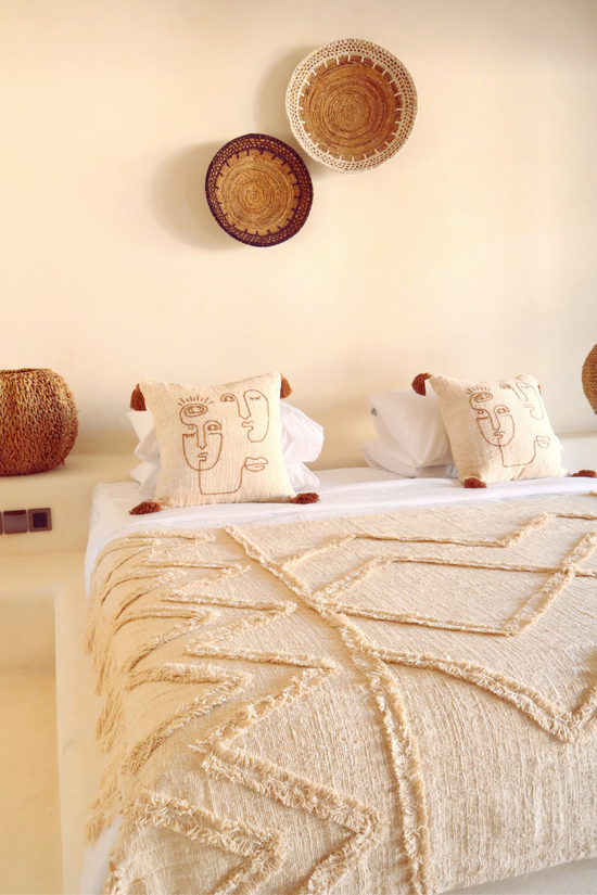 Load image into Gallery viewer, Nevaeh Hand-loomed Organic Cotton Throw Pillow Cover in Cream
