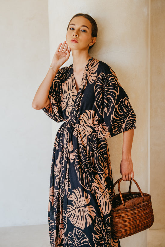 Load image into Gallery viewer, Tropical Palm Leaf Kimono in Black

