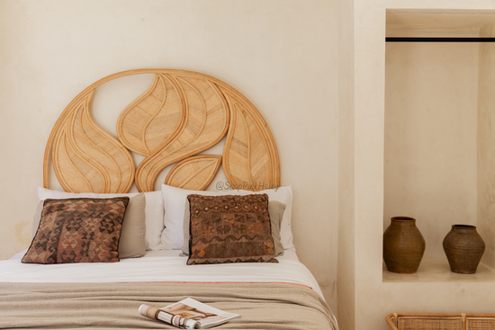 Load image into Gallery viewer, Altadena Palm Leaf Headboard - Queen size

