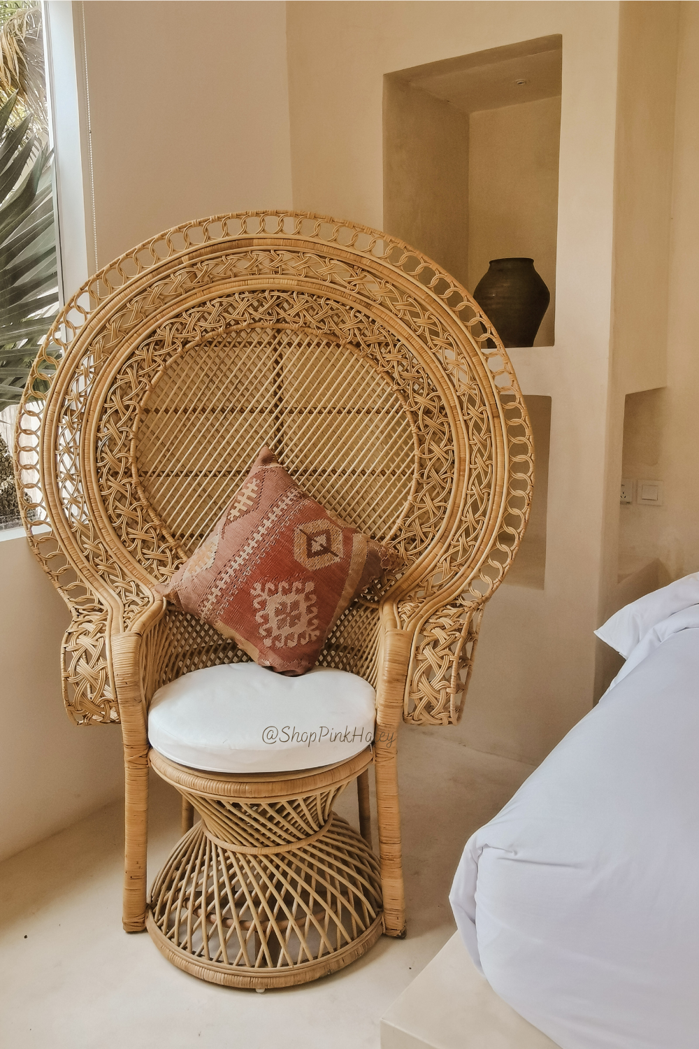 Laguna Rattan Deluxe Peacock Chair